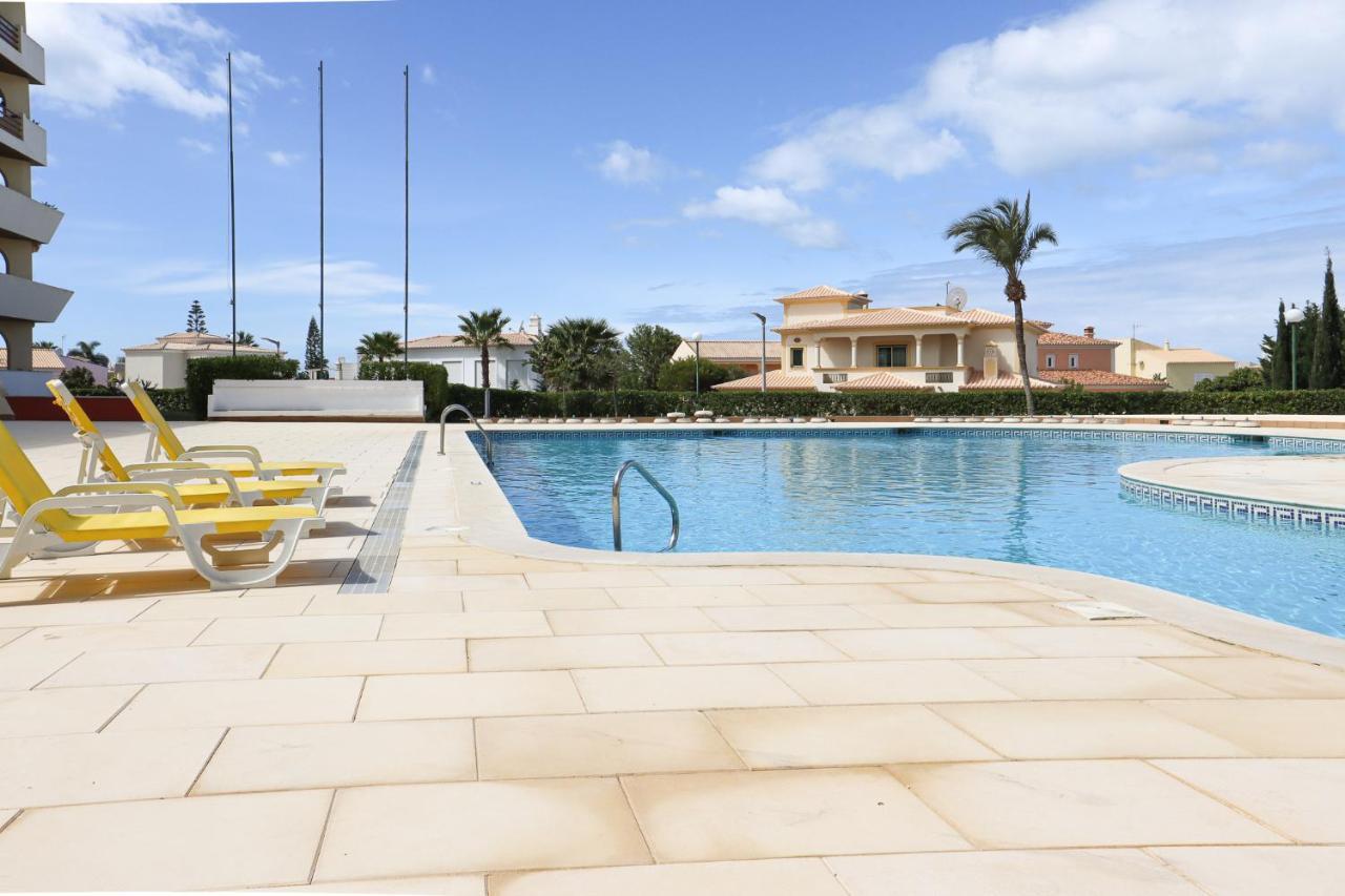 Apartamento Palmeira Gale - Beach - Pool - By Bedzy Albufeira Bagian luar foto